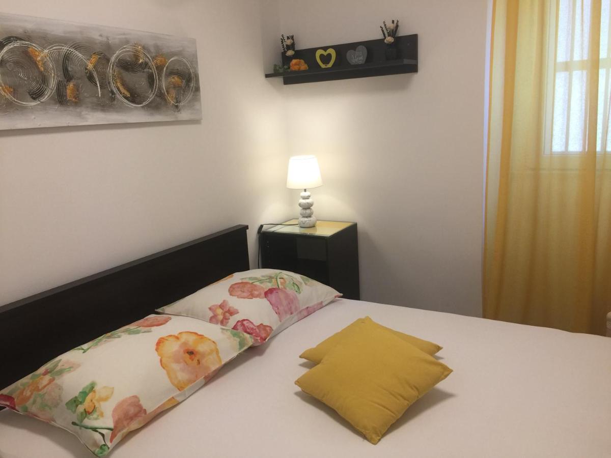 Apartman U Srcu Grada - Ilicev Prolaz สปลิท ภายนอก รูปภาพ